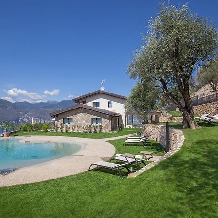 Villa Divina - Apt Icona Con Piscina E Vista Lago Castelletto Di Brenzone Buitenkant foto